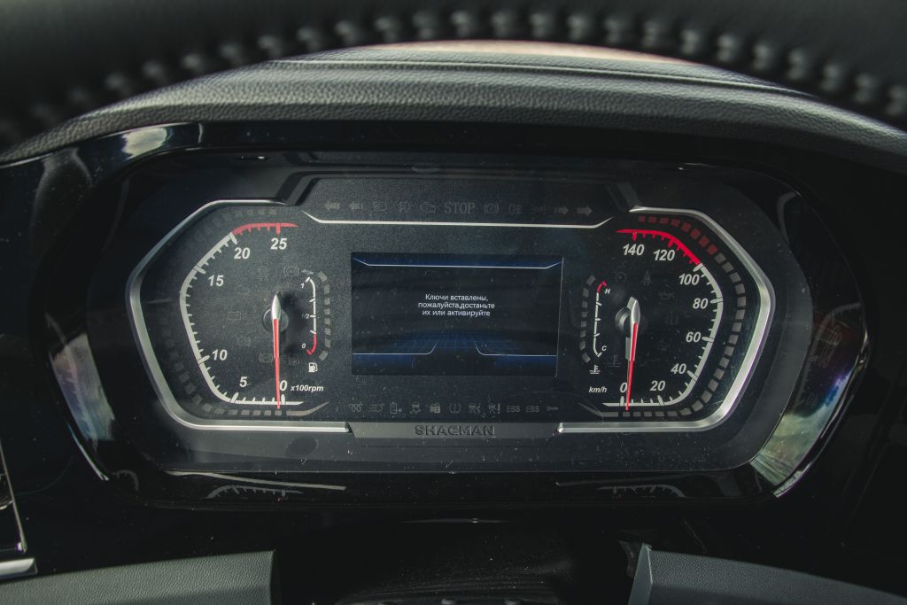 Седельный тягач Shacman SX42584W324C X3000 6х4 фото 17