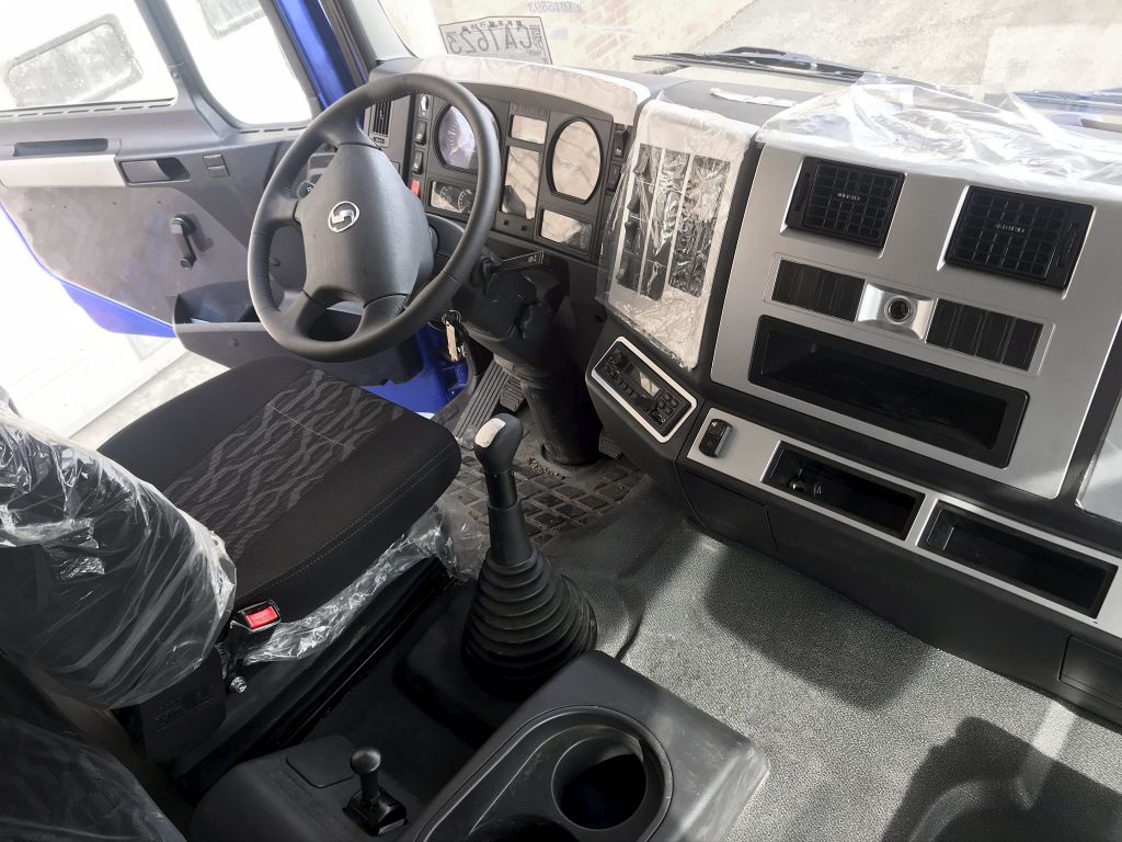 Автобетоносмеситель F3000 6x4 фото 11 Автобетоносмеситель F3000 6x4 фото 11
