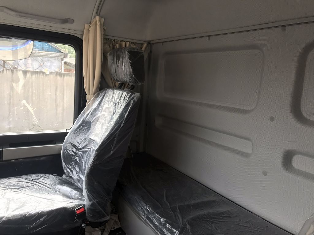 Автобетоносмеситель F3000 6x4 фото 10 Автобетоносмеситель F3000 6x4 фото 10