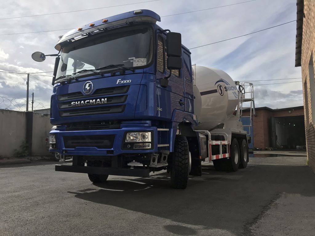 Автобетоносмеситель F3000 6x4 фото 1