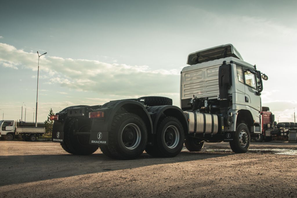 Седельный тягач Shacman x5000 6x4 (рестайлинг x3000) фото 2
